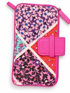 Vera Bradley Grab & Go Wristlet
Modern Medley